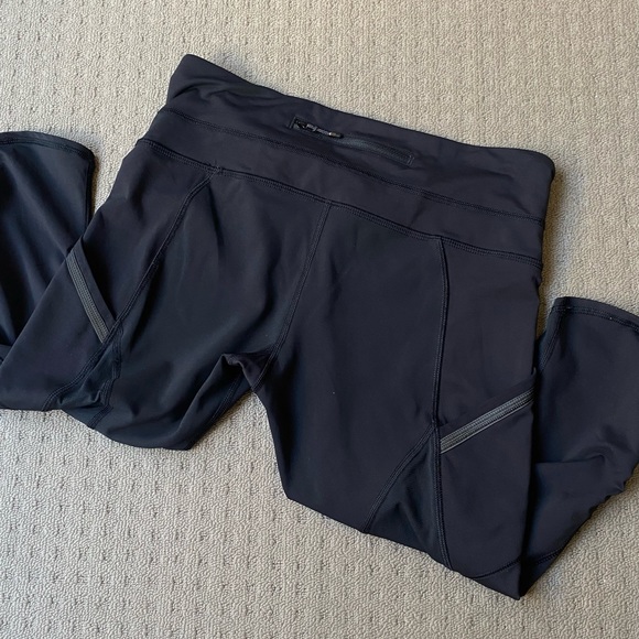 ⛔️Dold⛔️Lululemon Black Capri Workout Activewear Crop Leggings Pants Sz US8 AU12 - Picture 3 of 8